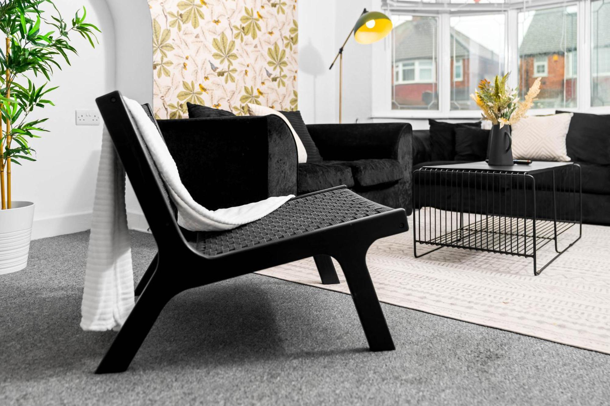 Stylish 3 Bedroom House - Parking - Garden - Great Barr - Netflix - Top Rated -121J Birmingham Dış mekan fotoğraf